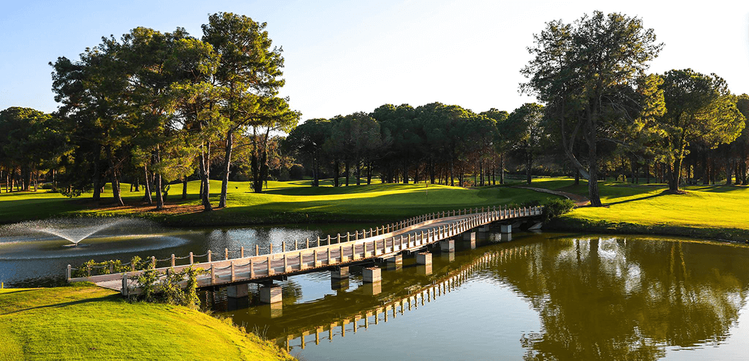 Jaká golfová hřiště v tureckém Beleku navštívit?